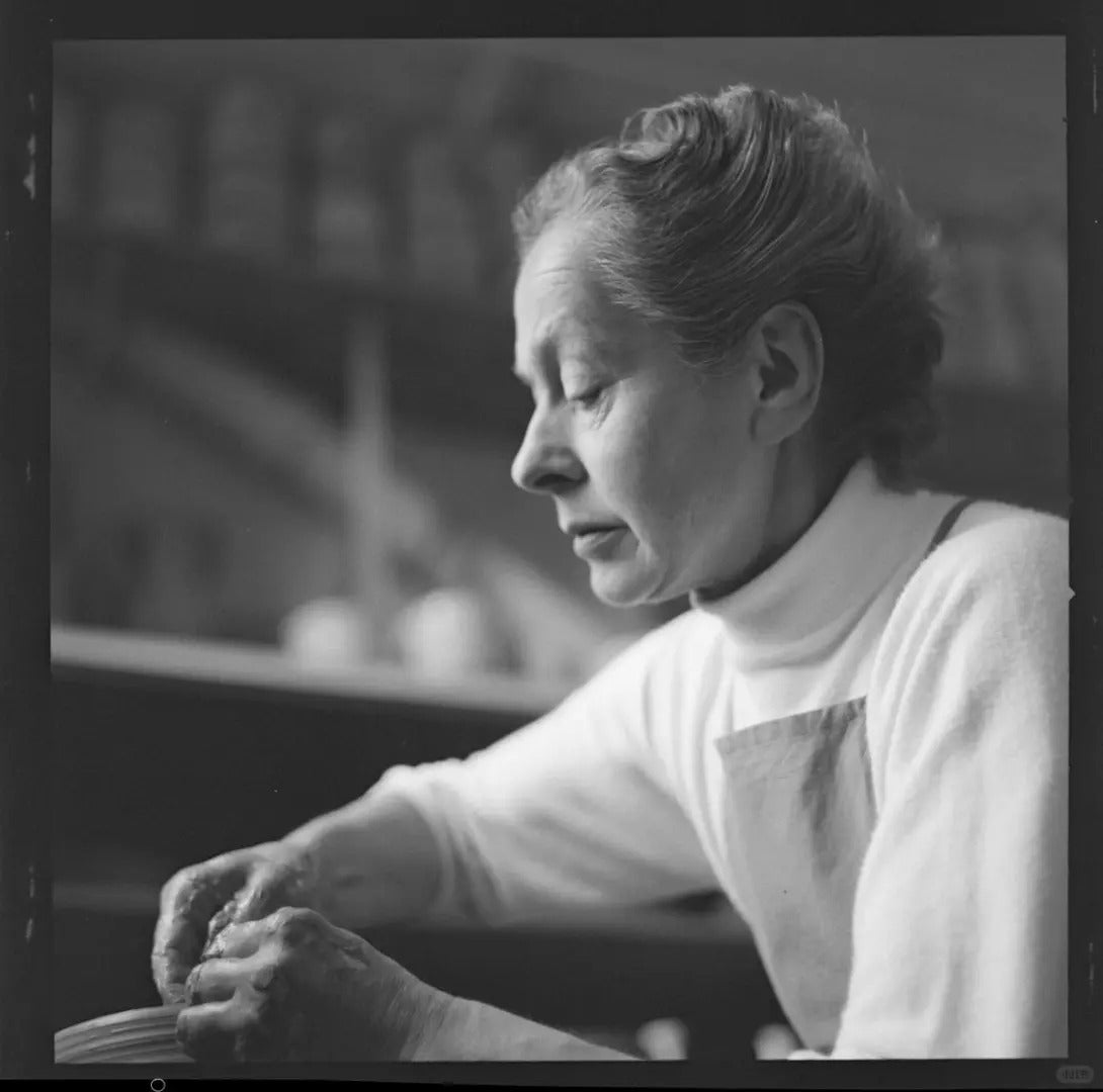 Bowl Sold for $69,300 | Lucie Rie