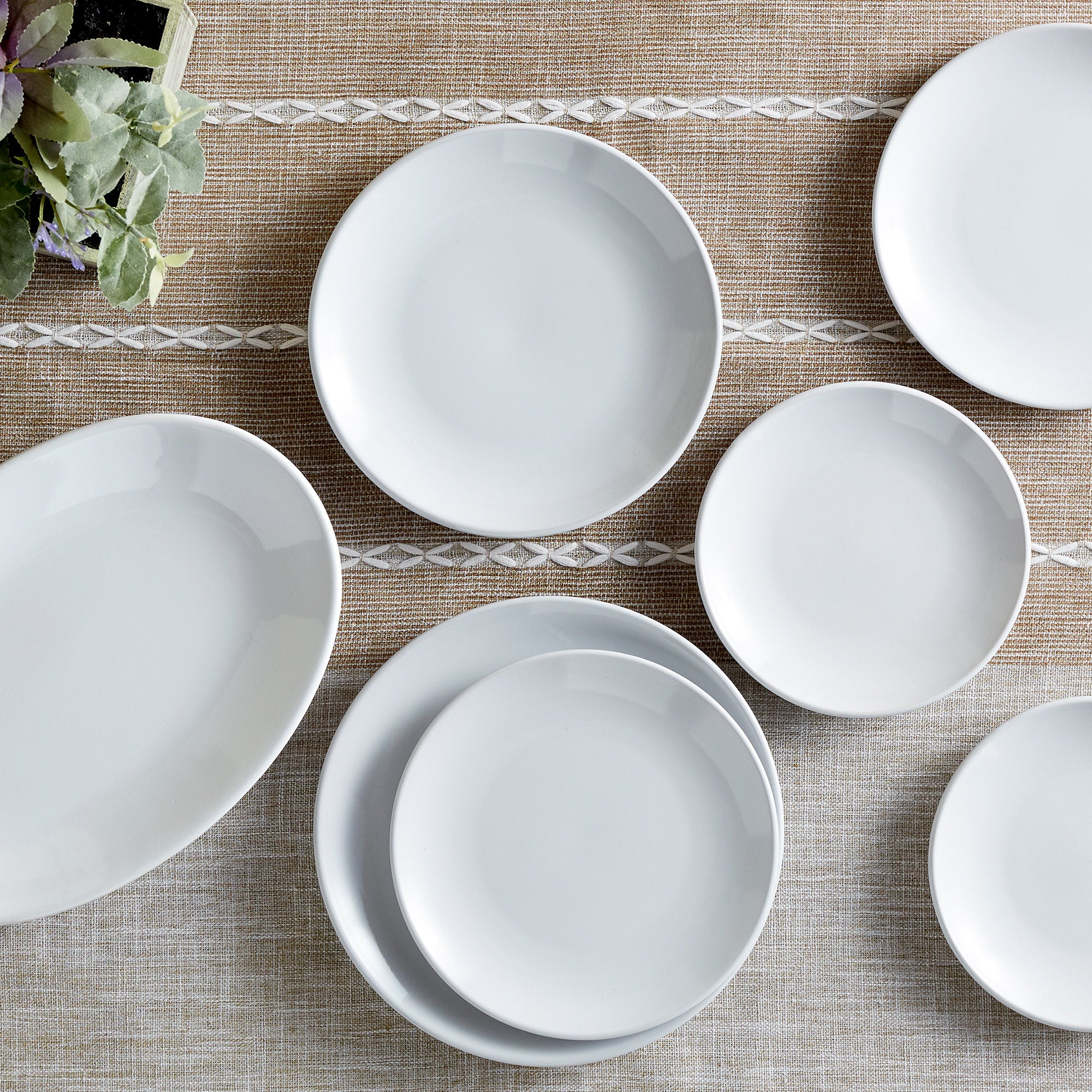 Restaurant Value, Stoneware Coupe Shape Plate