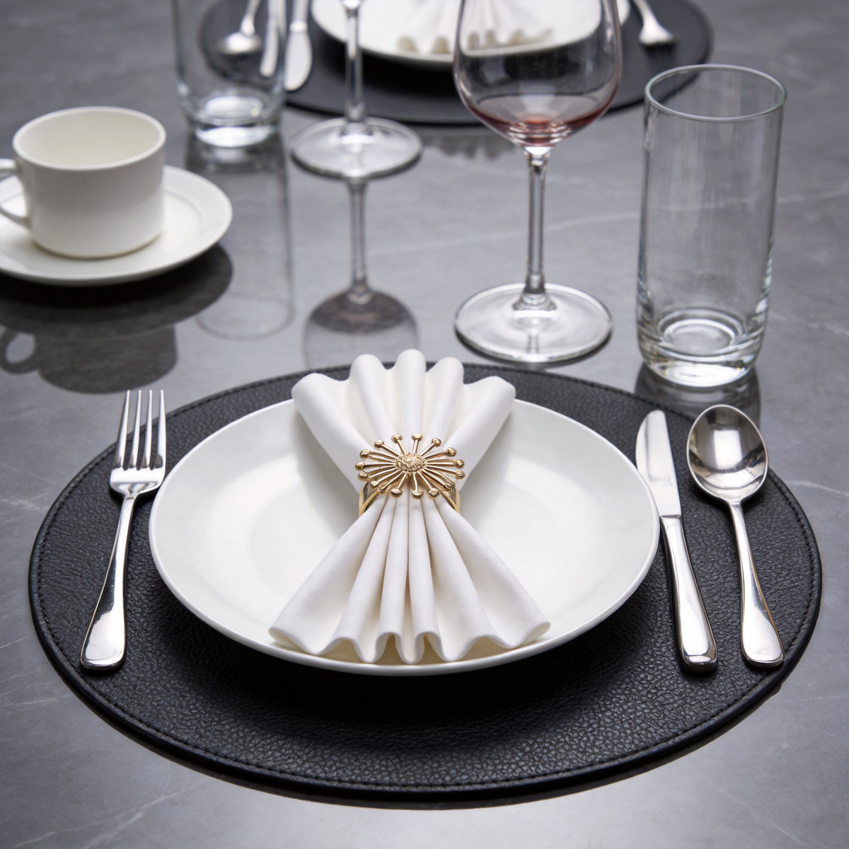 Commercial-Grade Stoneware Coupe Plates