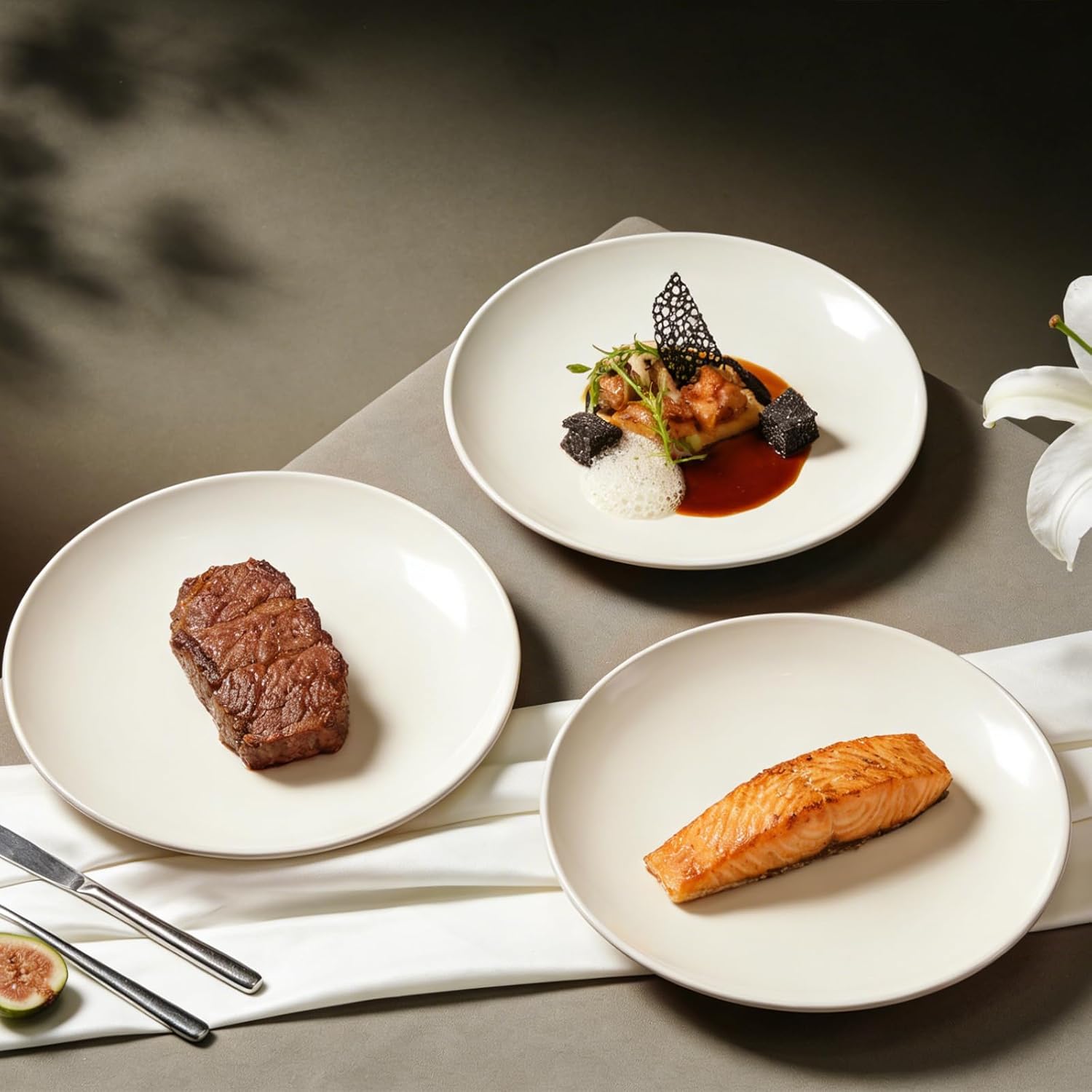 Commercial-Grade Stoneware Coupe Plates