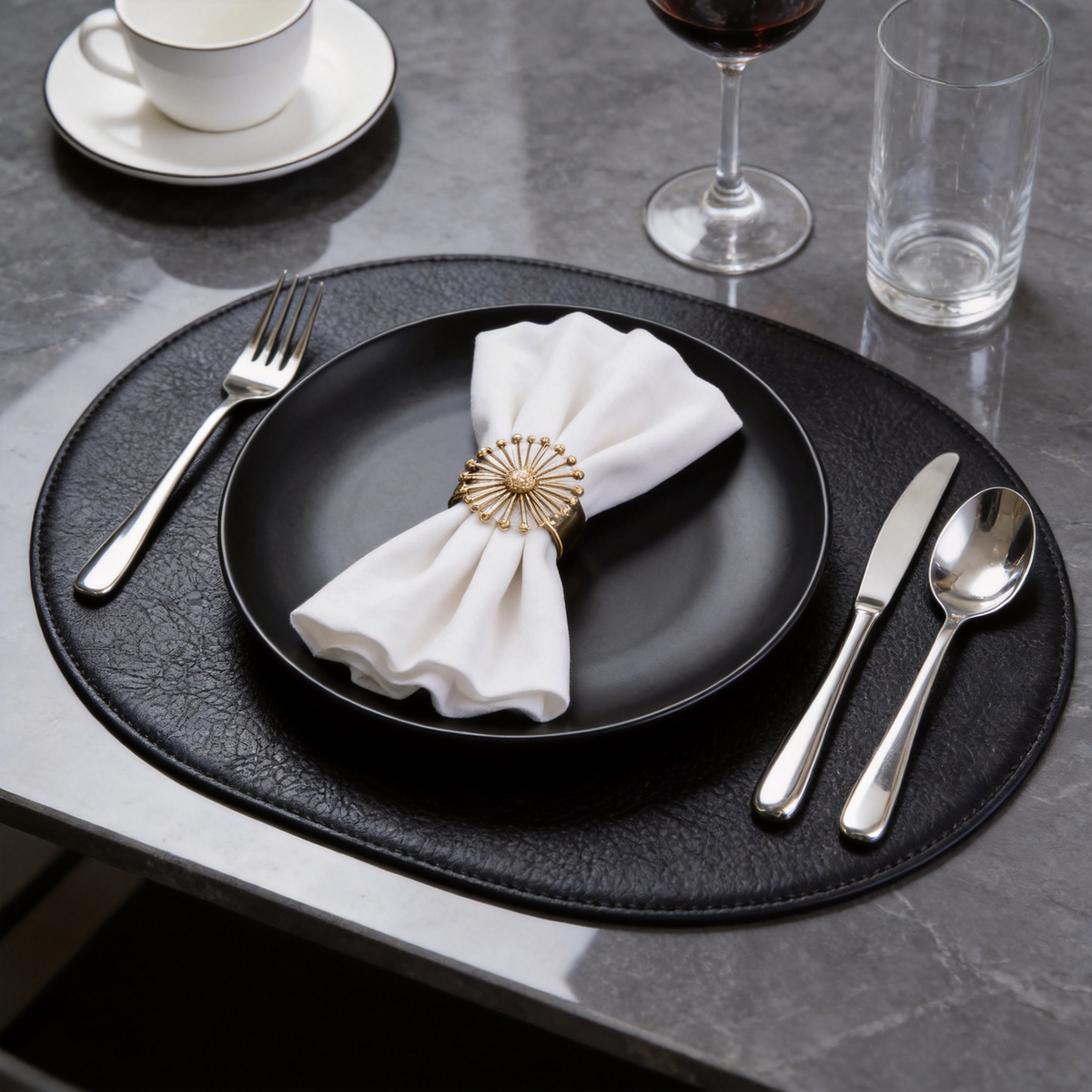 Commercial-Grade Stoneware Coupe Plates