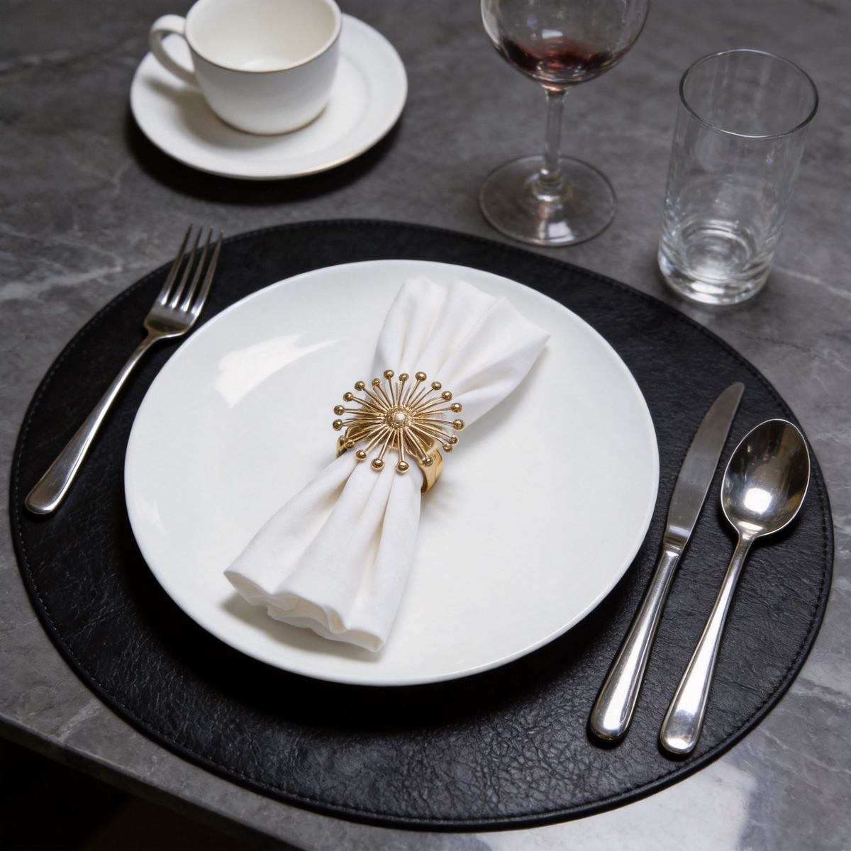 Commercial-Grade Stoneware Coupe Plates