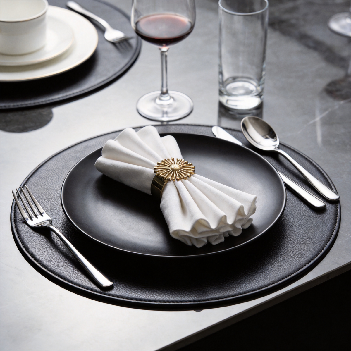 Commercial-Grade Stoneware Coupe Plates